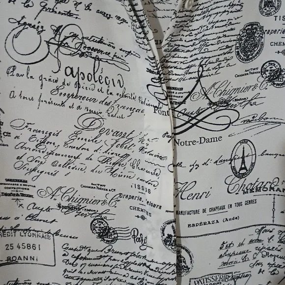 T Tahari Large Hidden Button Front With Bell Type Sleeve - Picture 5 of 11